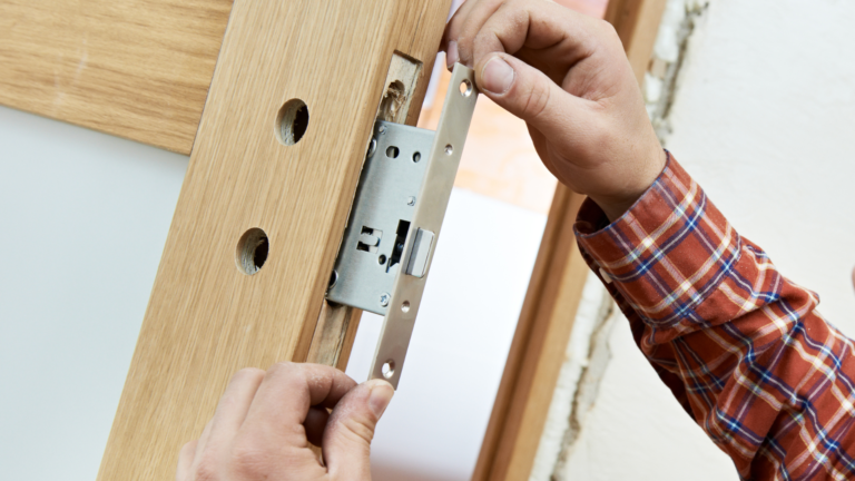 Seeking Assistance? Try 24-hour Locksmith Service in West Hollywood, CA!
